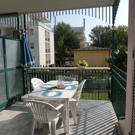Homely Flat With Balcony And Swimming Pool