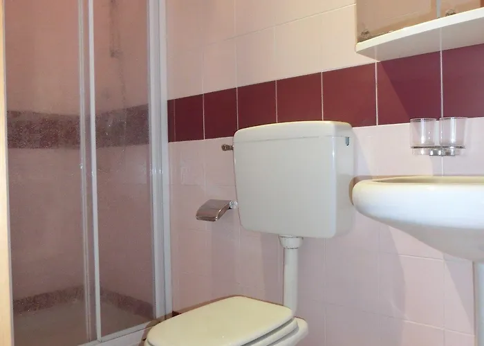 Apartman Homely Flat With Balcony And Swimming Pool