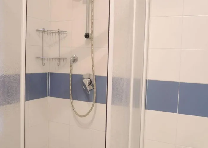 Apartman Homely Flat With Balcony And Swimming Pool *