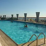 Homely Flat With Balcony And Swimming Pool * ביביונה
