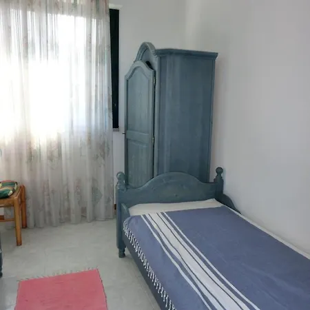 Homely Flat With Balcony And Swimming Pool Apartment *